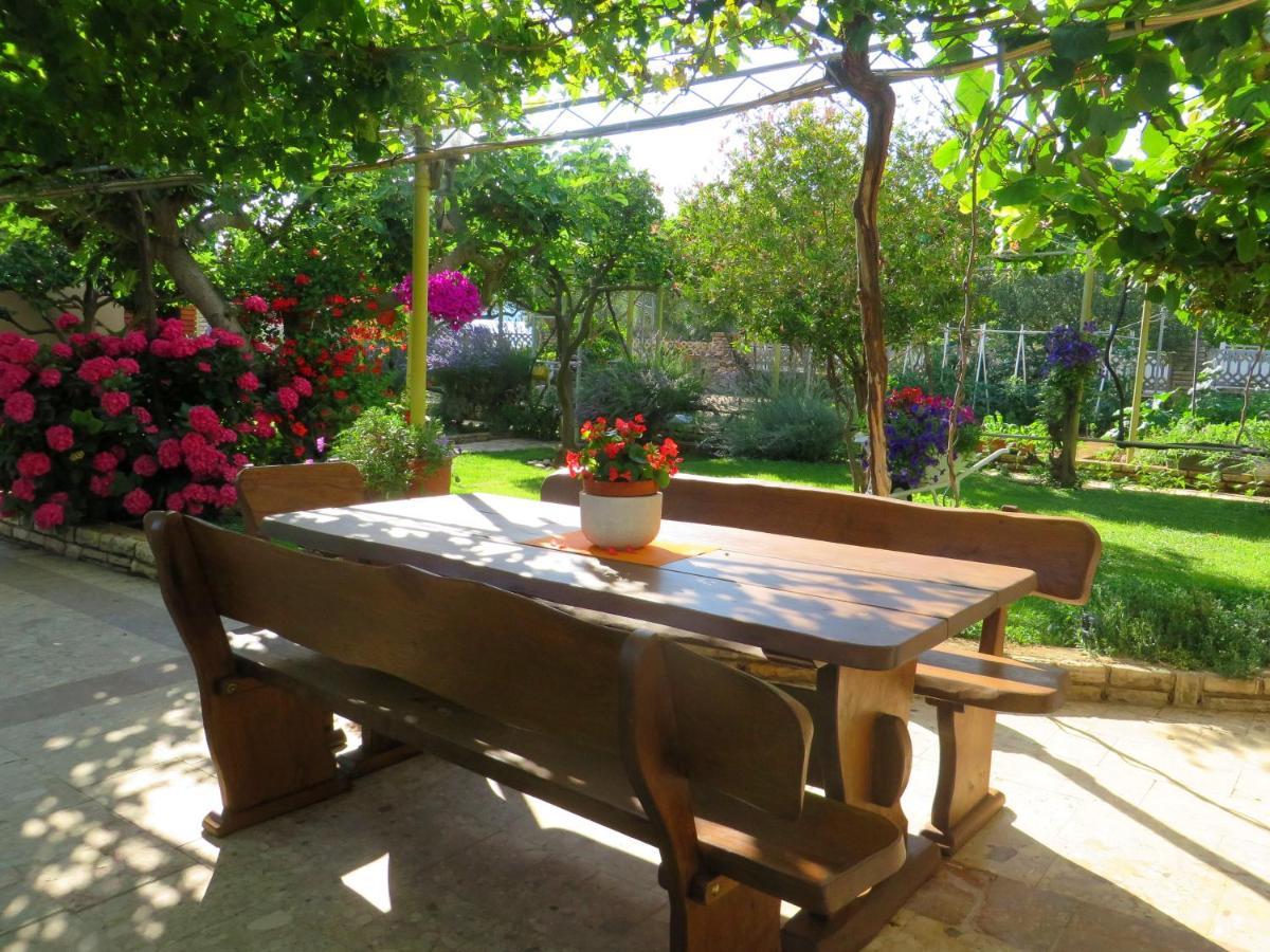 Beach Apartment Roza Biograd Oneroom - Premium Location Biograd Na Moru Esterno foto