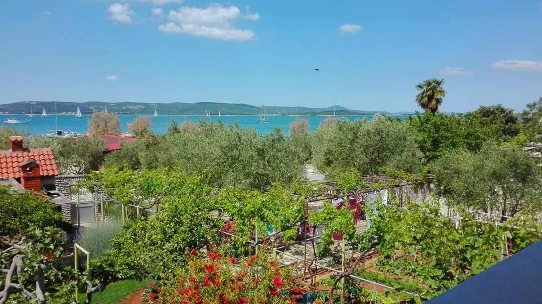 Beach Apartment Roza Biograd Oneroom - Premium Location Biograd Na Moru Esterno foto